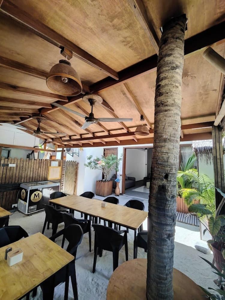 Seascape Retreats Dhigurah - View 15