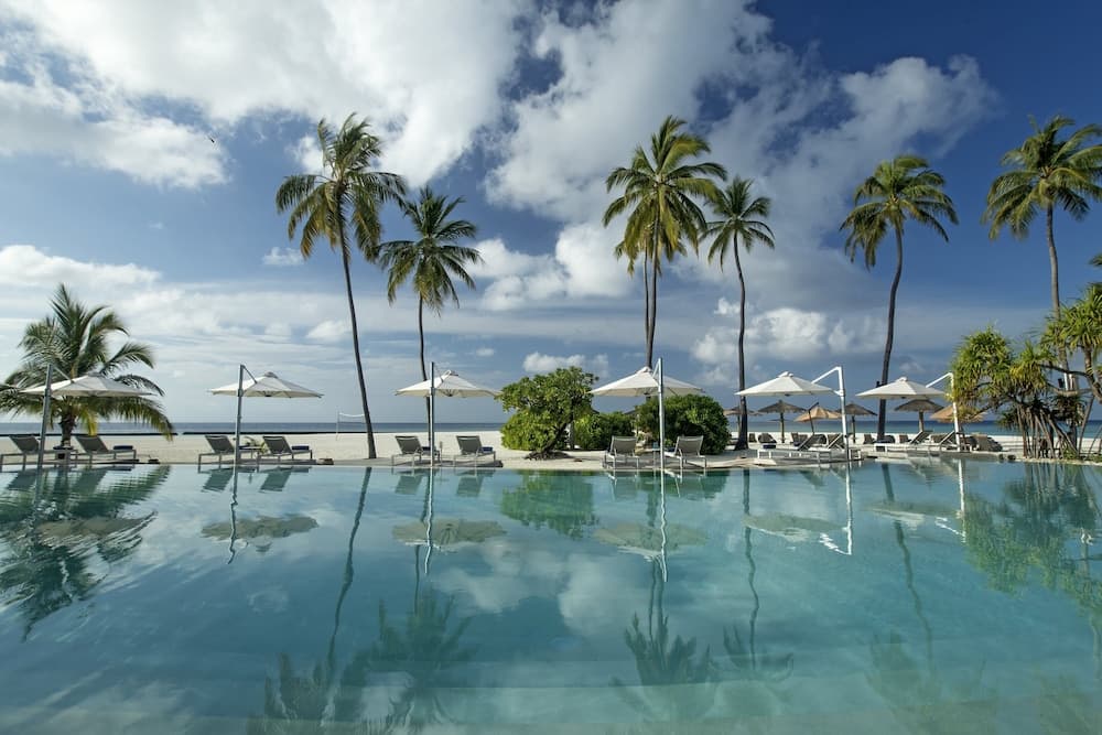 Constance Halaveli - View 35