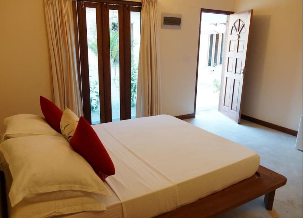Thoddoo Retreat - View 13