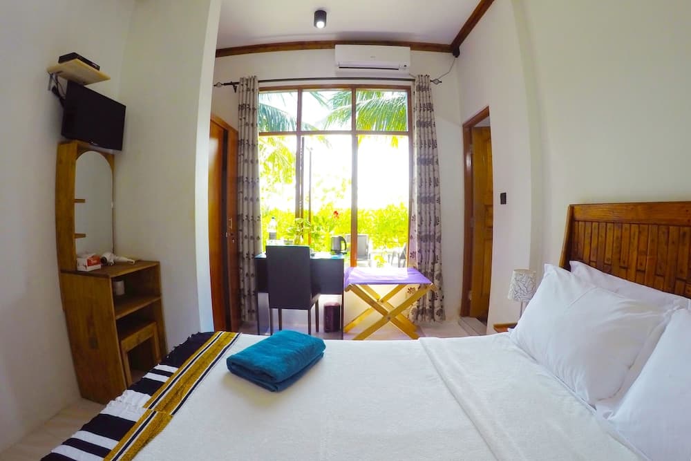 Ithaa Beach Maldives - View 31