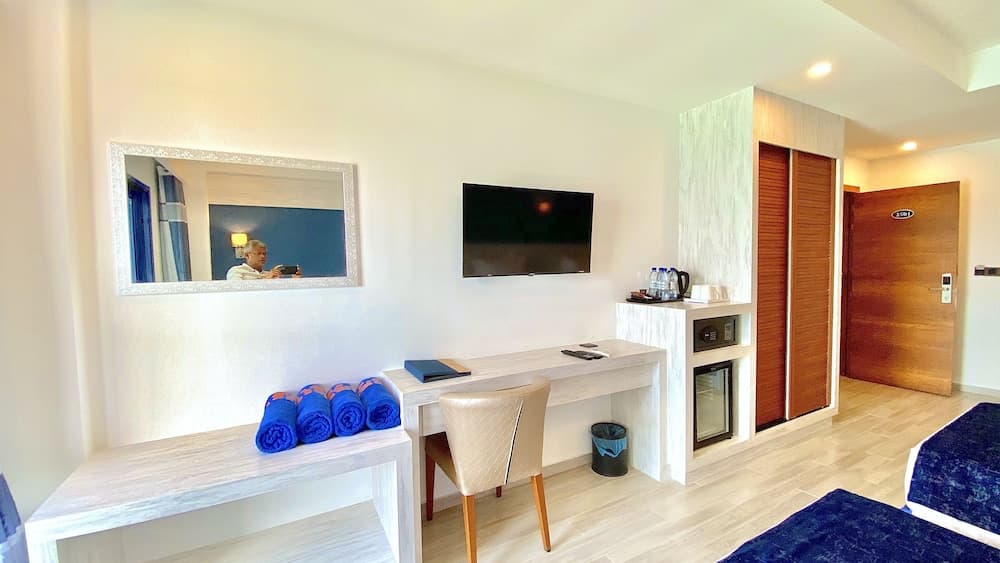 Kaani Palm Beach - View 28