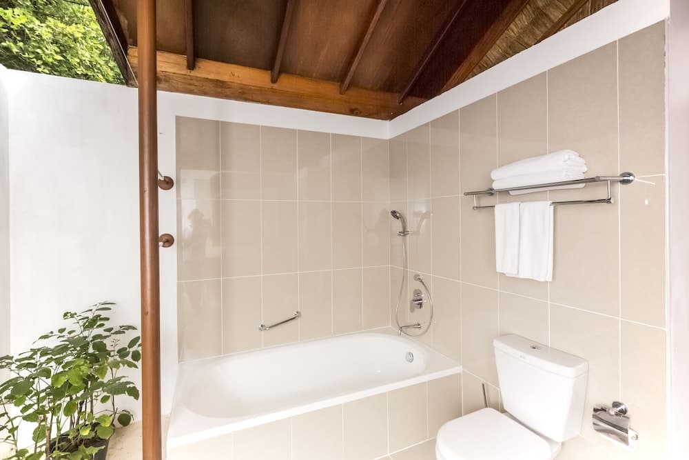 NH Collection Maldives Reethi Resort - View 2