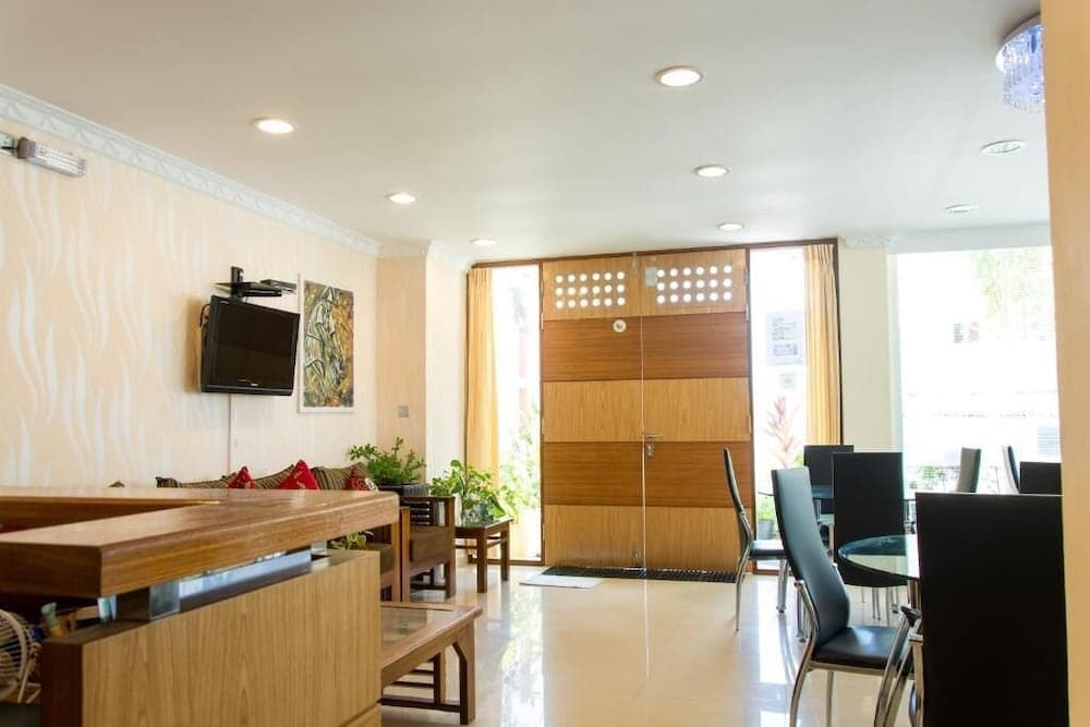 BEACH PALACE HOTEL - View 2