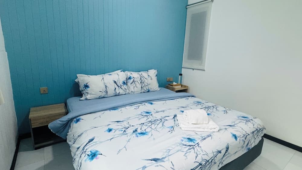 Wave Crest Retreat - View 33