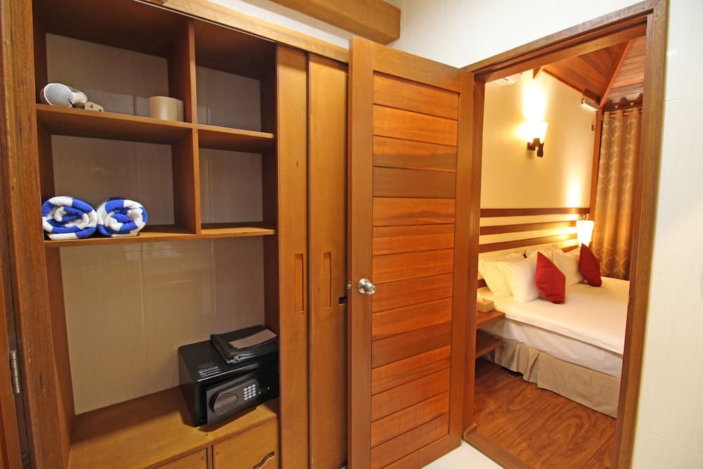 Araamu Hotels Maldives - View 28