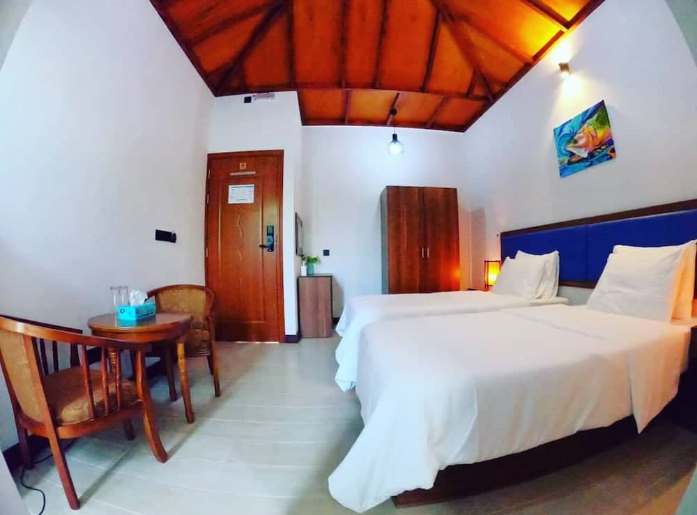 Blue Coral Vashafaru - View 6