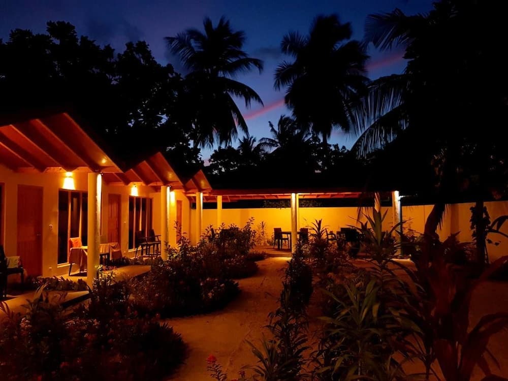 Thoddoo Beach Holiday Inn - View 3