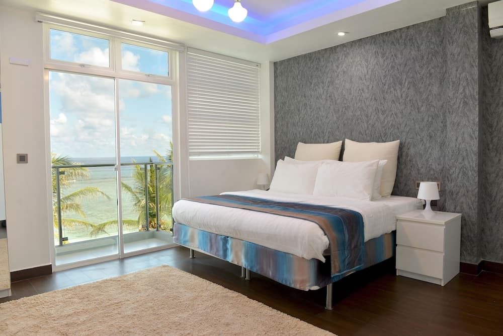 Airport Beach Hotel - View 8