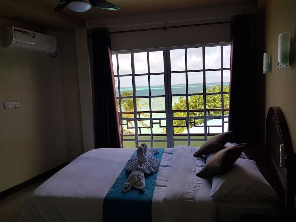 Hibiscus Holidays - View 23