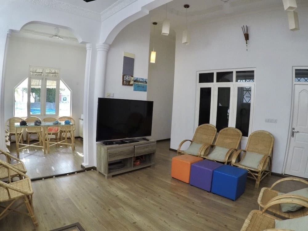 Island Side Gulhi - View 8