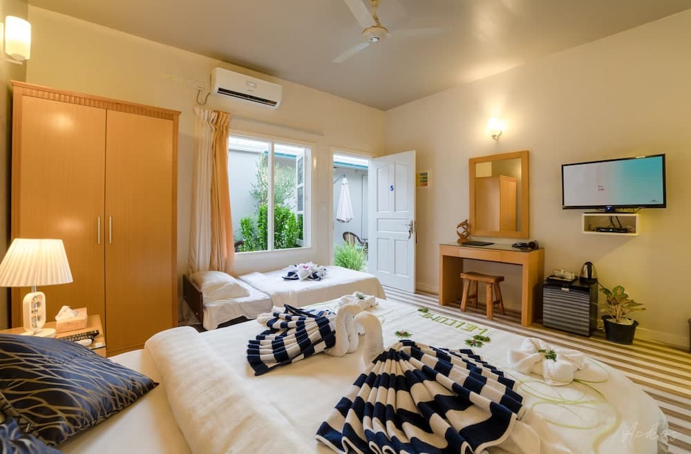 Starry Night At Ukulhas - View 5