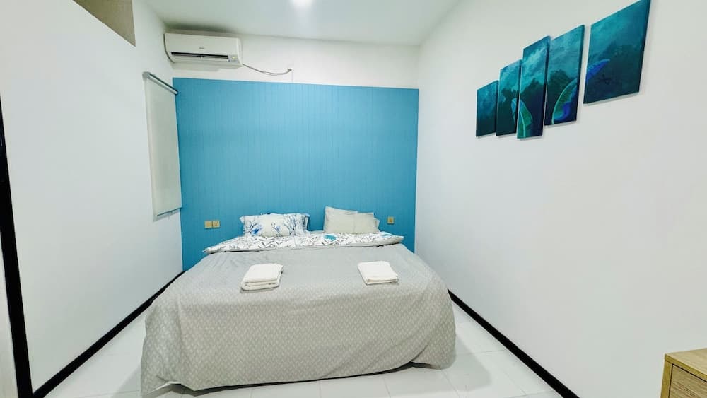 Wave Crest Retreat - View 13