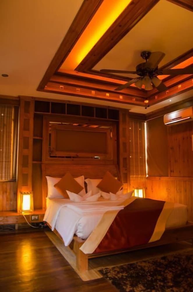 Eureka Serenity Athiri Inn - View 53