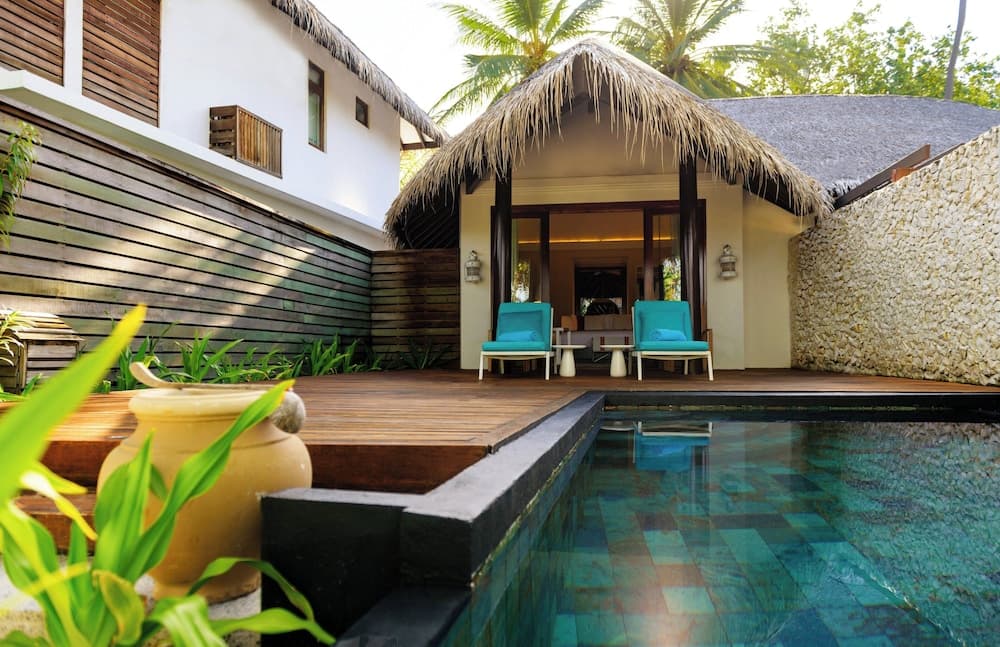 Constance Halaveli - View 150