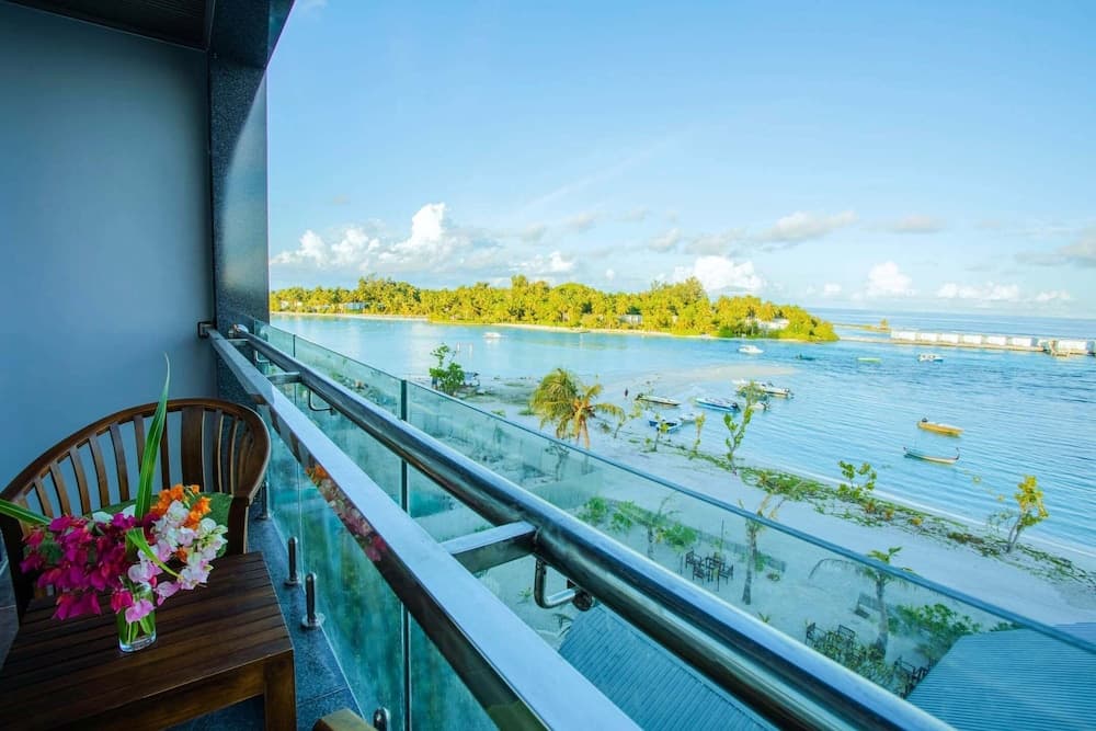 Beach Hotel Guraidhoo - View 4