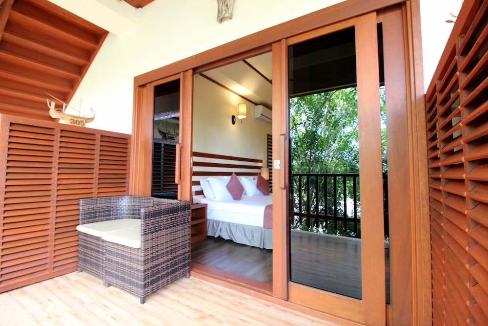 Araamu Hotels Maldives - View 18