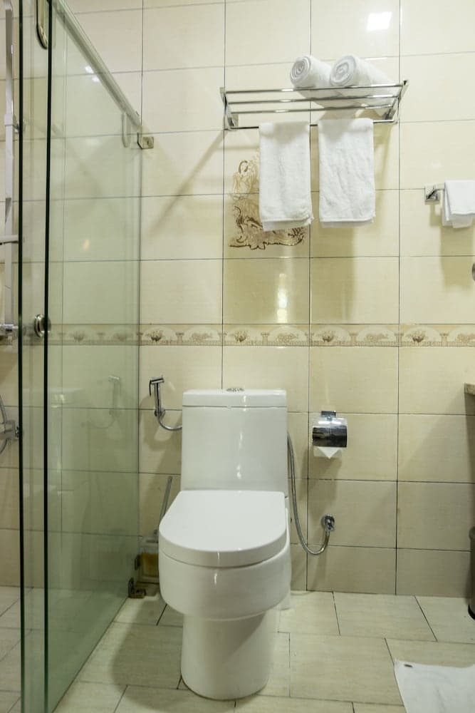 Global Residence - View 18