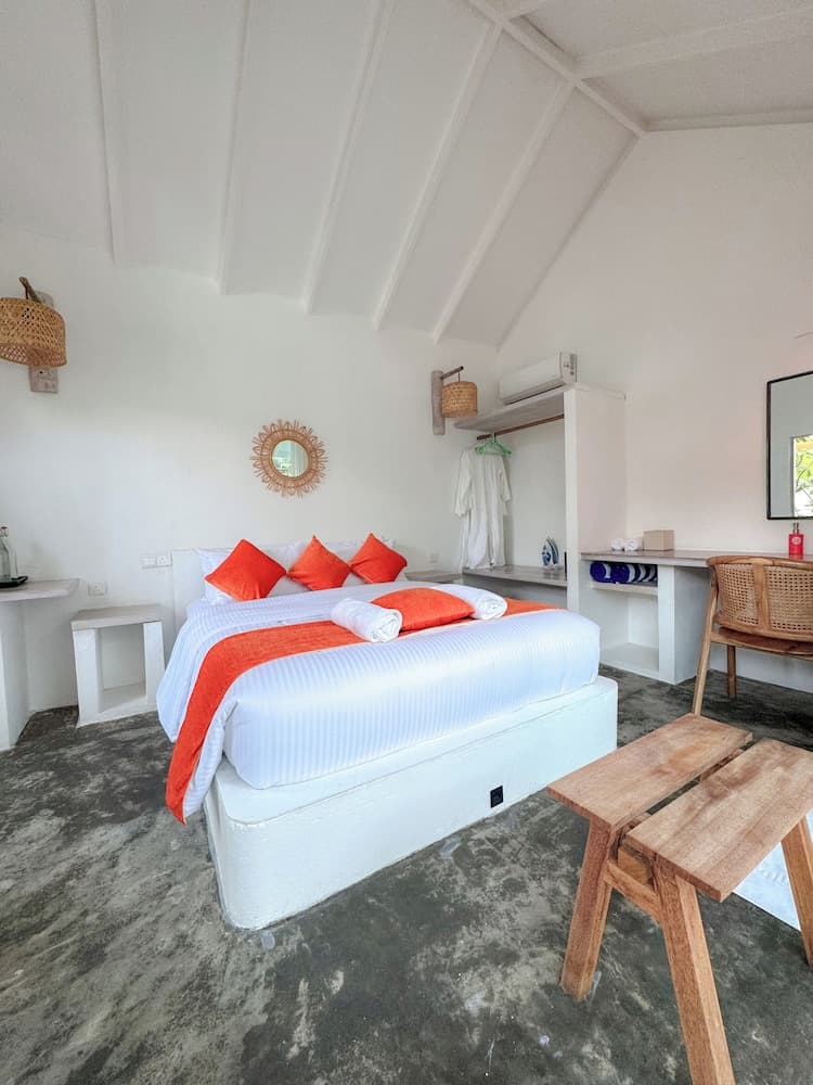 101 Retreat - View 4