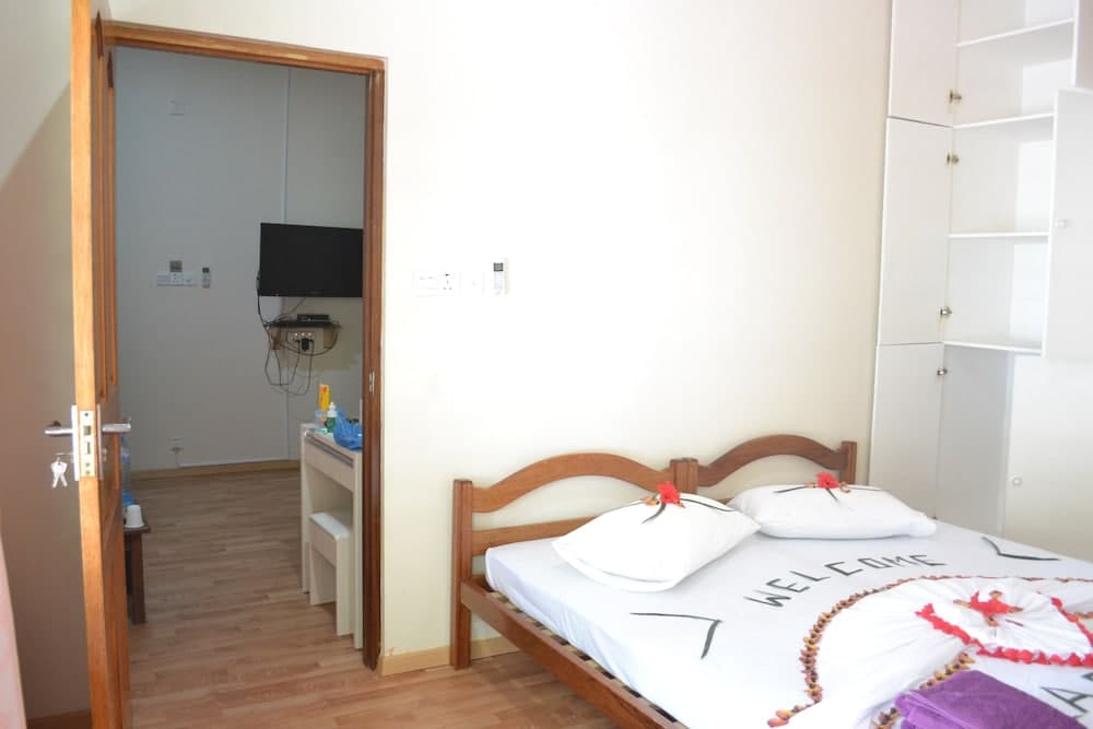 Fulidhoo Laperla Guesthouse - View 9