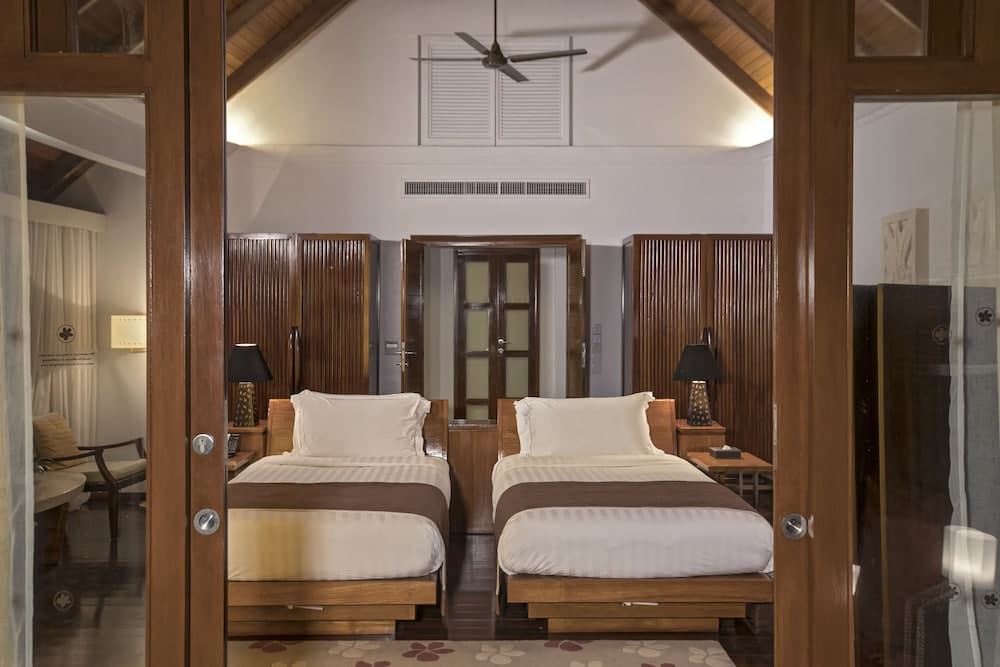 Constance Halaveli - View 52