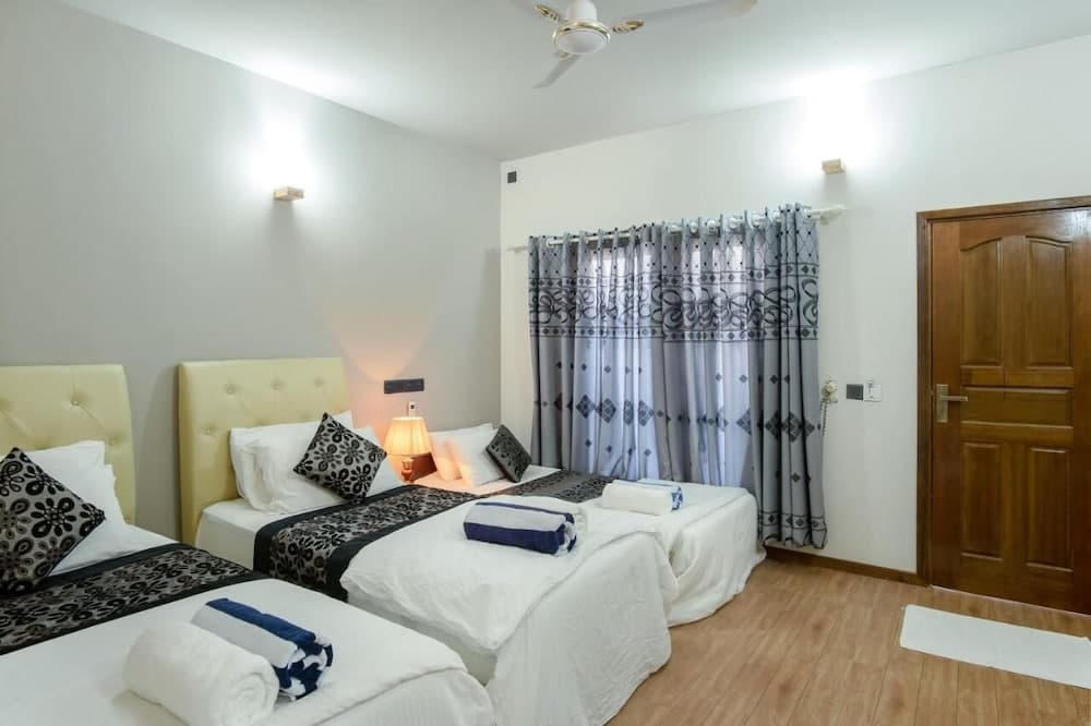 Moro Ukulhas - View 4