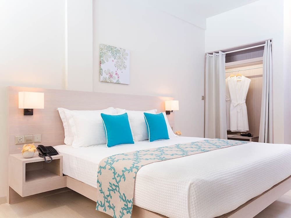 Malahini Kuda Bandos Resort - View 3