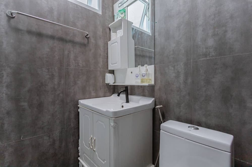 VIOLET INN - View 13