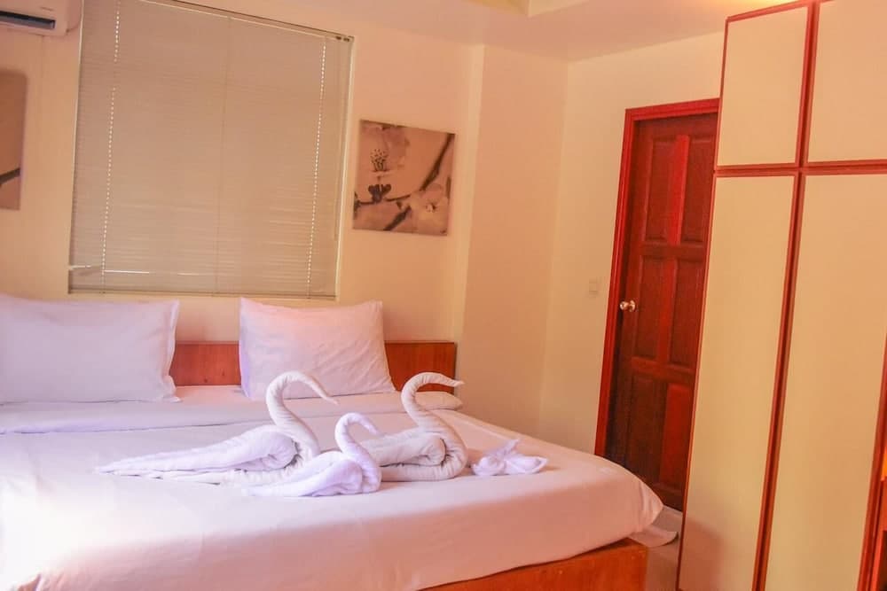 Pine Lodge Maldives - View 17