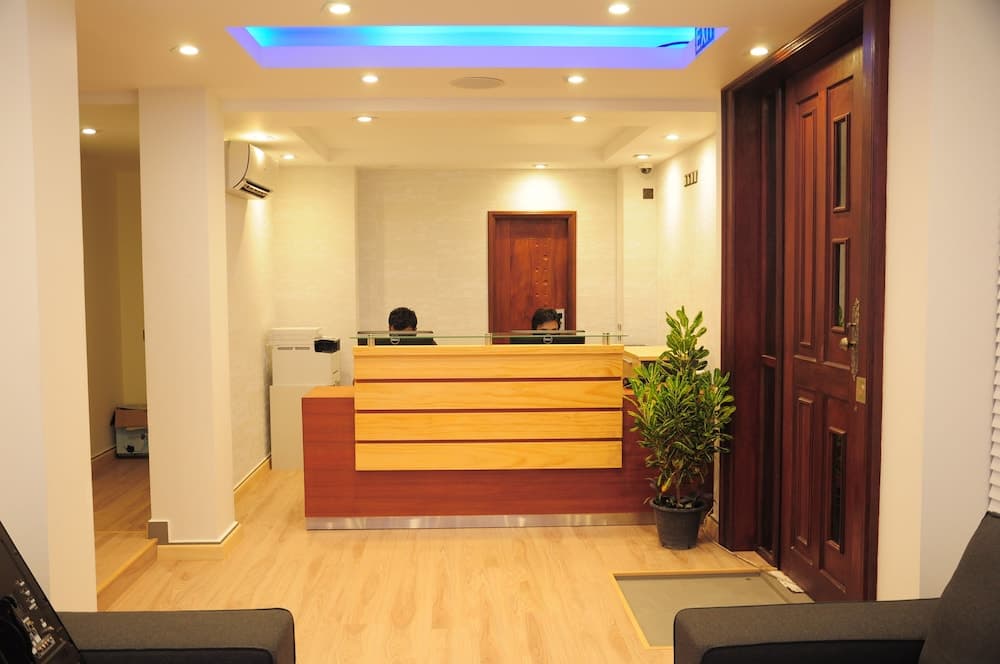 Airport Beach Hotel - View 1