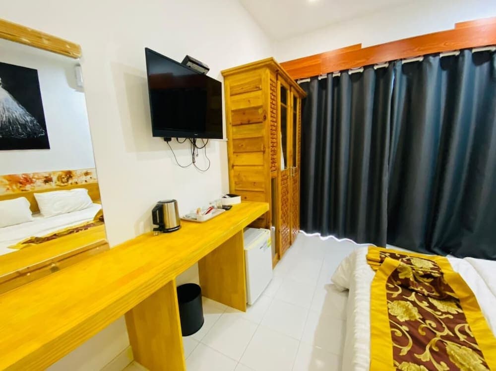 Paradise Retreat - View 18