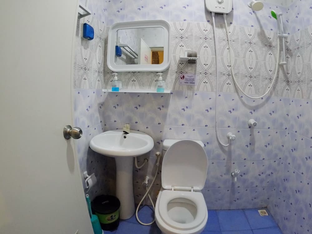 Adroit Beach Inn - View 132