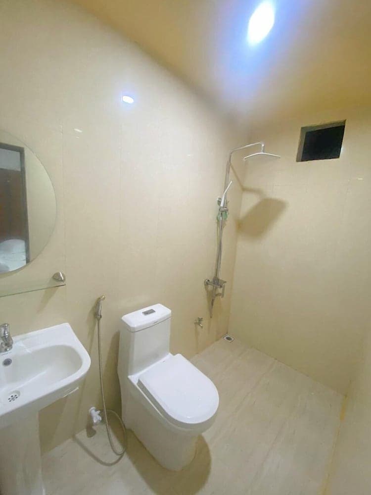 Fatims Beach House Maafushi - View 9