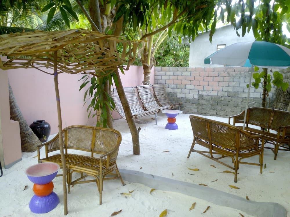 Dhon Fulhafi Inn - View 11