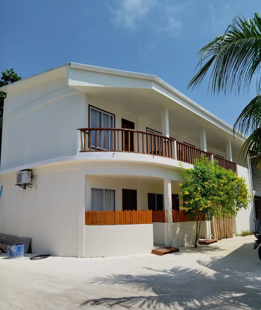 Horizon Dhigurah - View 1