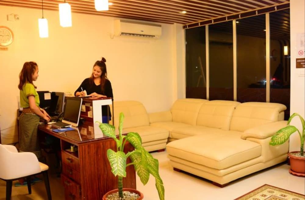 Royal Quest - View 10