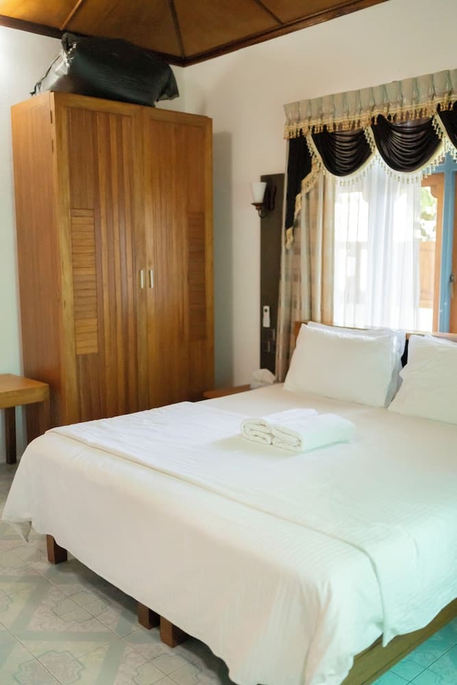 Biosphere by Hawks Hotels Kamadhoo Baa Atoll - View 6