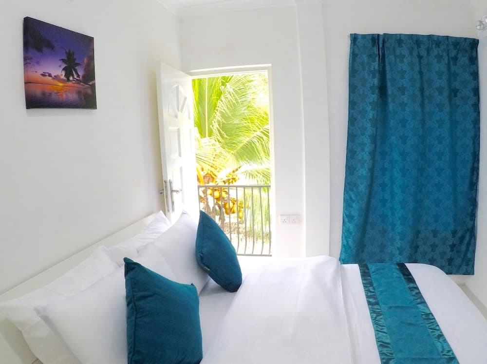 Palm Lodge - View 4