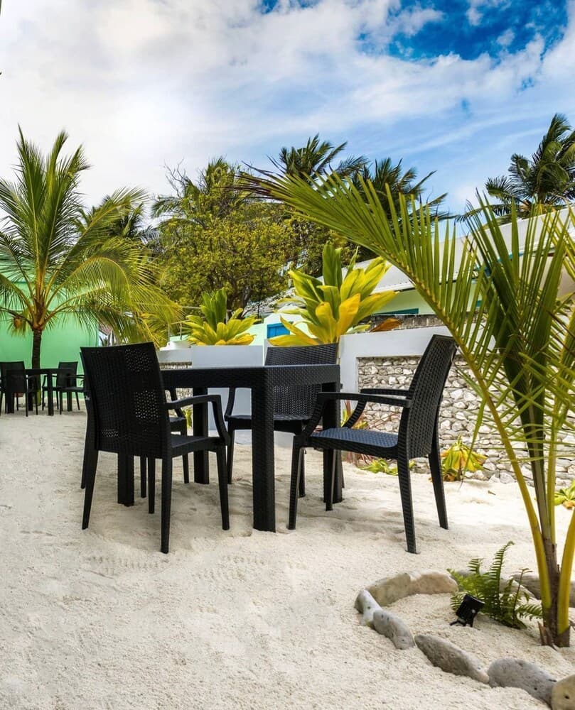Blue Coral Vashafaru - View 2