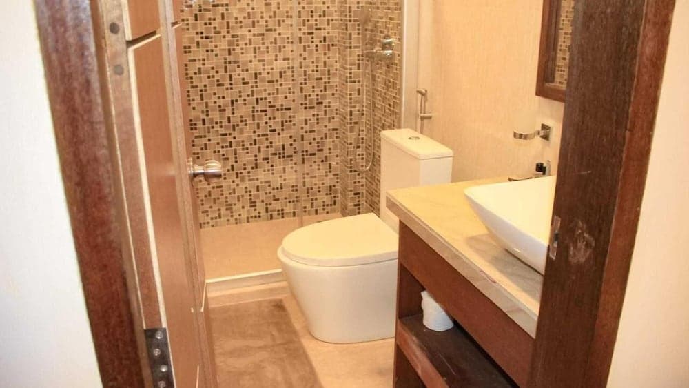 Seashore Beach Inn - View 13