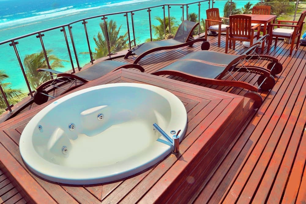 Airport Beach Hotel - View 19