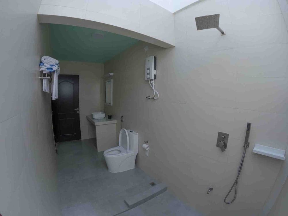 Clouds Beach Retreat Laamu - View 10