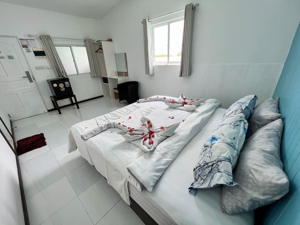 Wave Crest Retreat - View 38