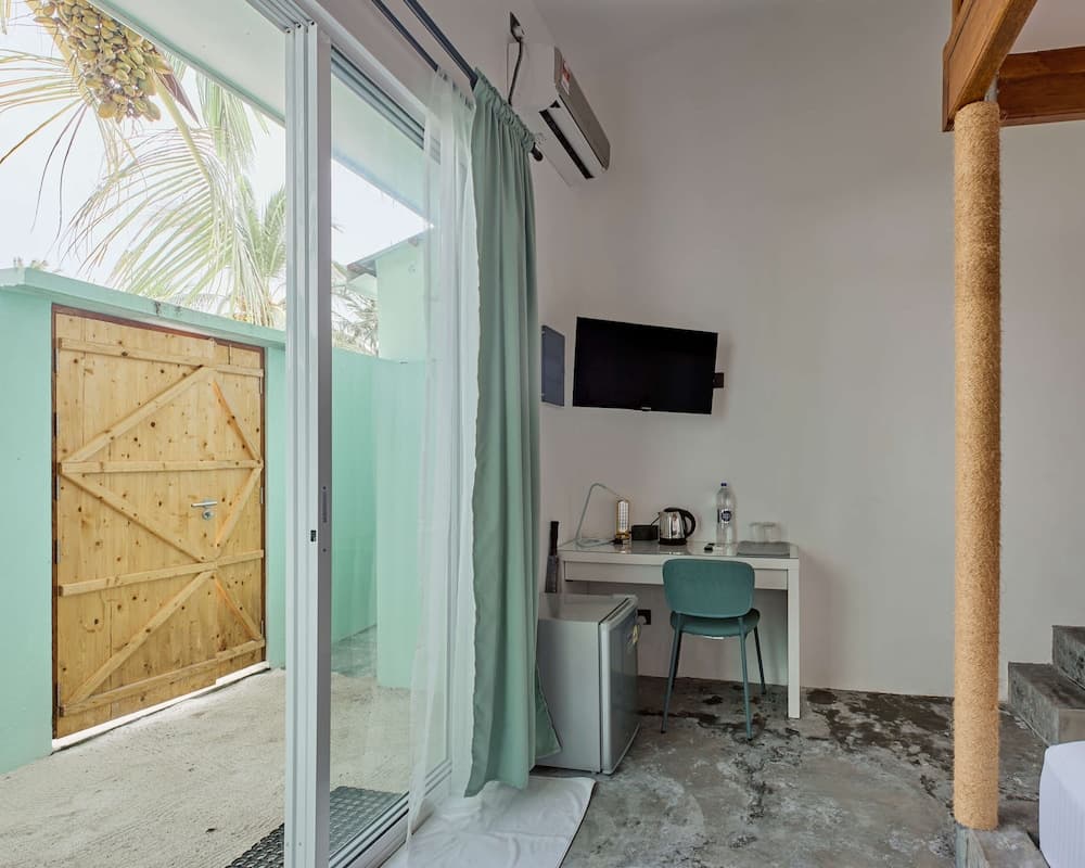 Bliss Dhigurah - View 105