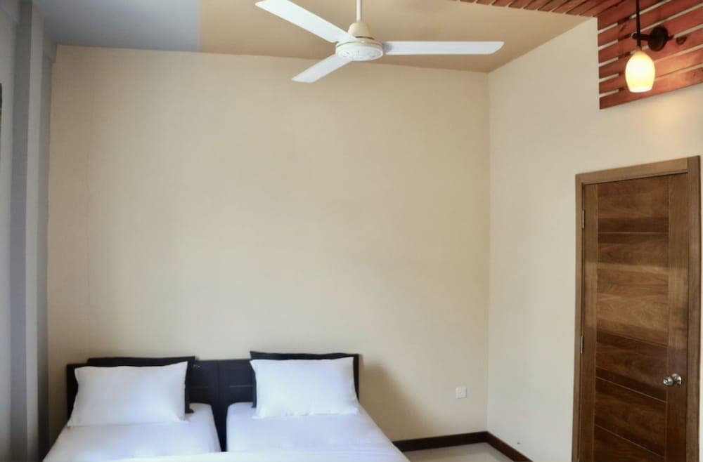 Himeyn Beach Retreat - View 2