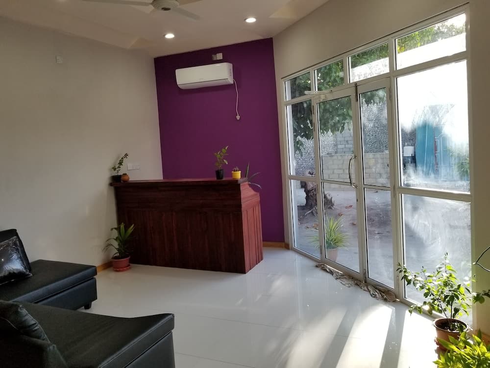 Lilac Stay - View 21