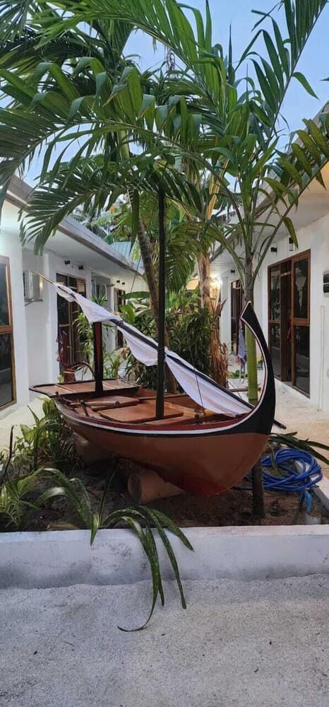 Dhontakuru Guesthouse - View 21