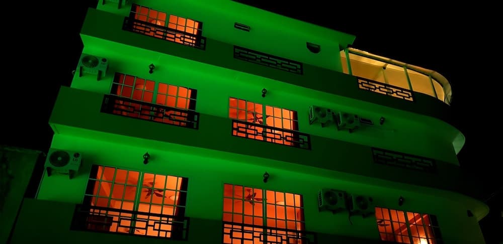 Hibiscus Holidays - View 18