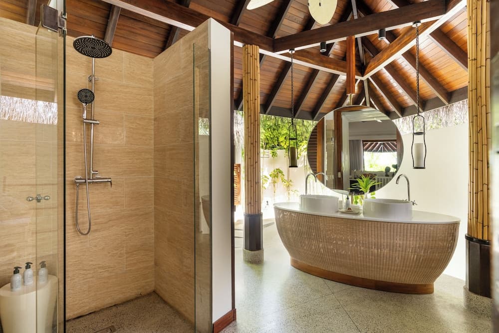 Constance Halaveli - View 26