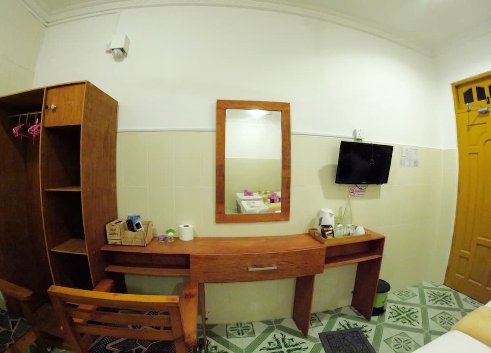 Adroit Beach Inn - View 114