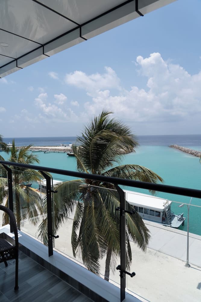 Wings by Hawks Hotels Kamadhoo Baa Atoll - View 28